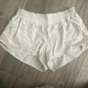 Lululemon Hotty Hot Short Women's 2 Lined light Grey Athletic Run Gym